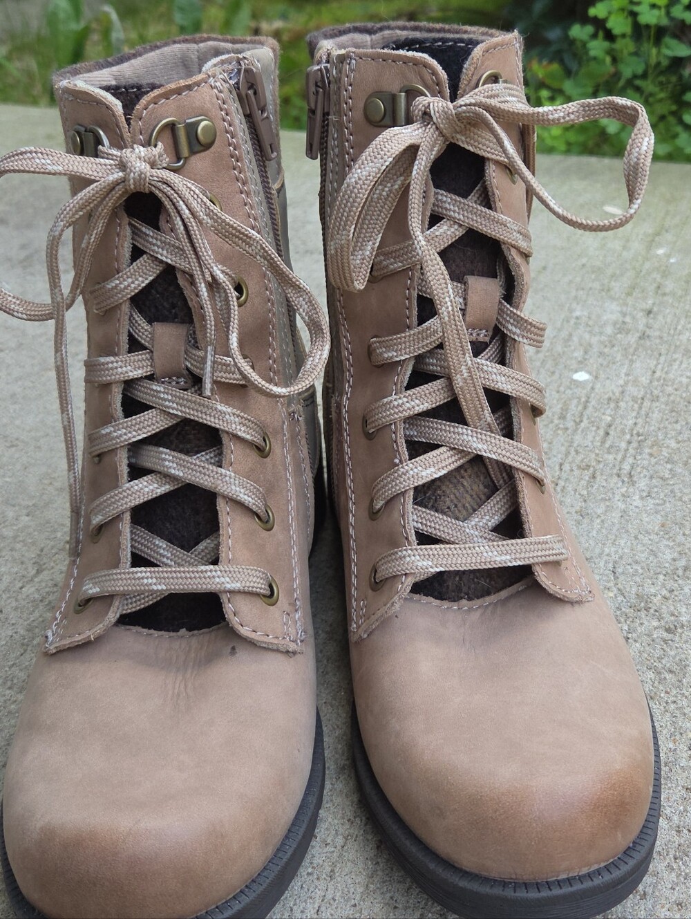 Earth Origins Leather Lace-Up Ankle Boots Side Zip Plaid Collar Size 7 NWOT